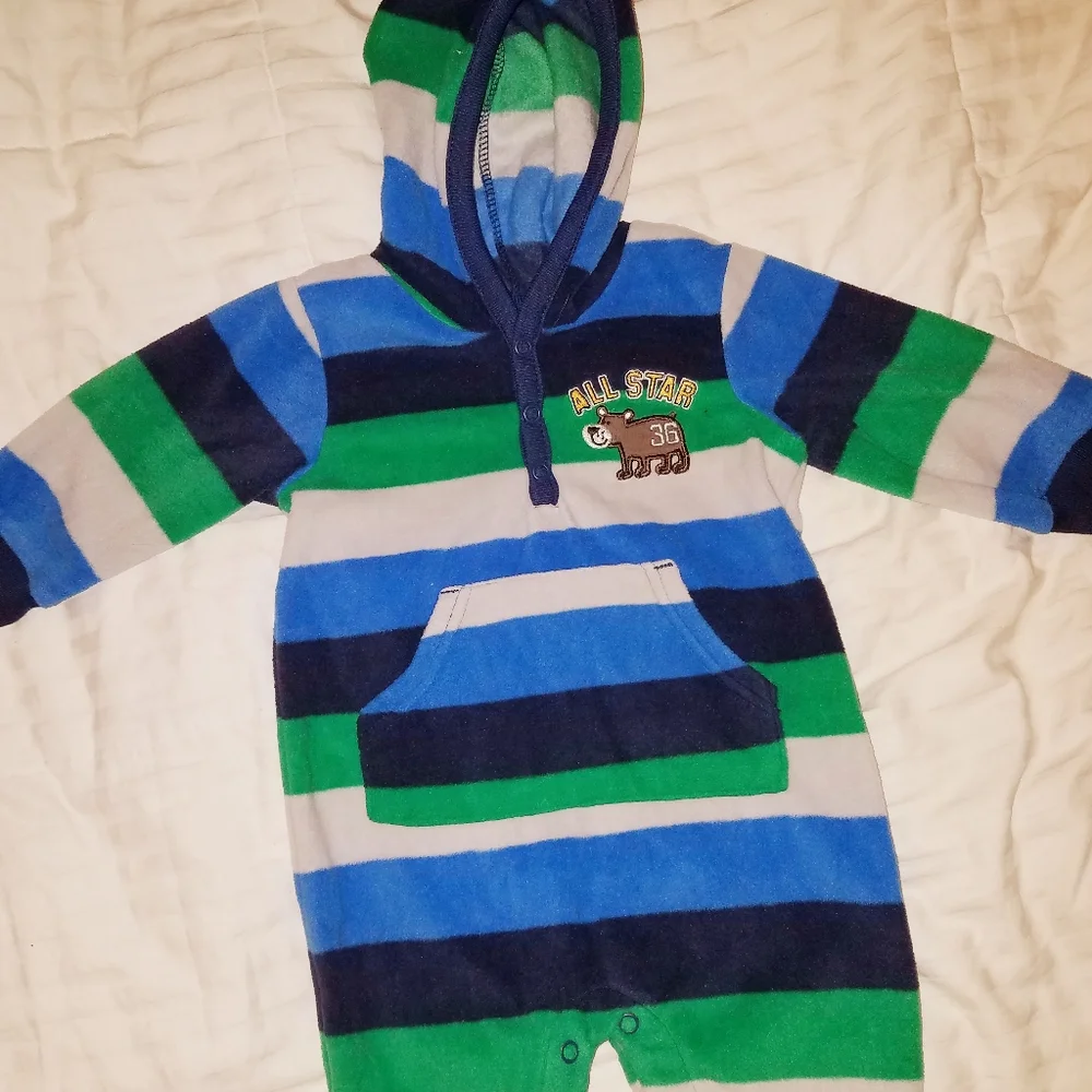 🤑5/$25 Fleece striped hooded one piece, 9M